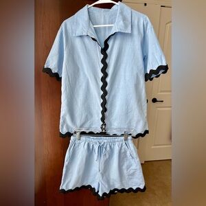 Amazon Light Blue Short Set with Navy Scalloped Trim. Cotton/Linen. Size Small.
